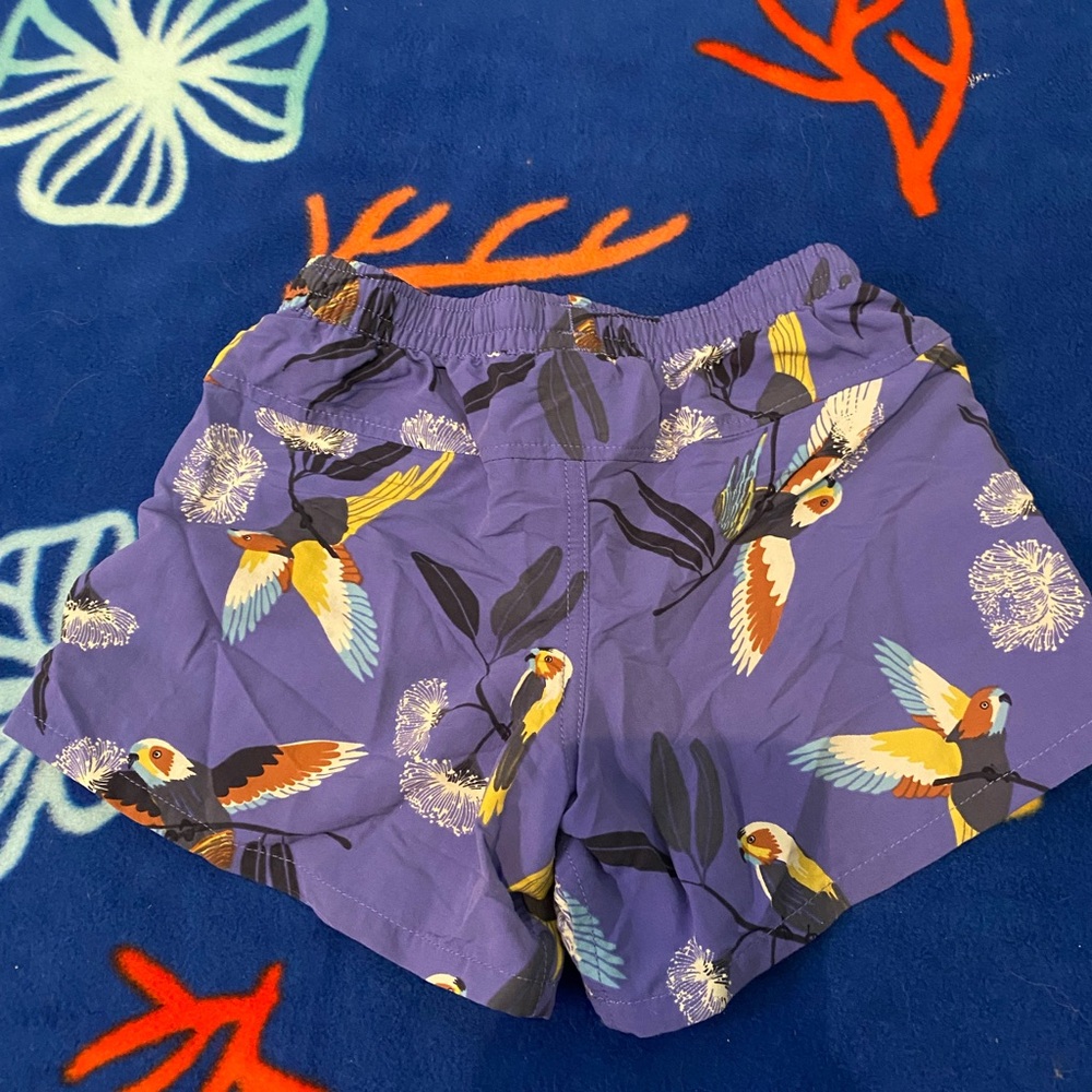 Patagonia Women's Purple Patterned Shorts - Picture 2 of 2